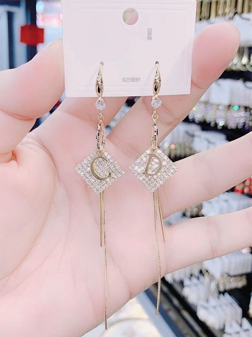 New micro-inlaid letter flow Suearrings net red temperament 100 hitch Yooslap South Korea Senior earbuds with a thin face