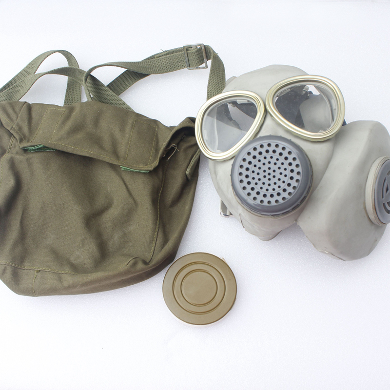 Stock 65 style 69 Anti-gas mask with military fan collection Film and TV shooting Furnishing Items Goods Poor Collection not to be retaken