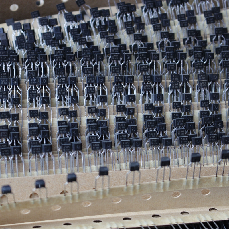 Brand new original loaded KRA101M-AT triodes 10 only 1 5 Yuan