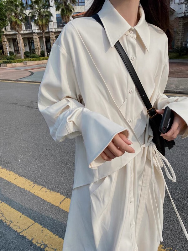 2022 Autumn Niche Design Black and White Silent Film Heavy Craftsmanship Two-Tone Design Deconstructed Lace-Up Shirt Dress