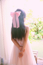 When the rouge is exhausted the peach blossoms also bloom. Handmade KINGSIZE bows. JK uniforms