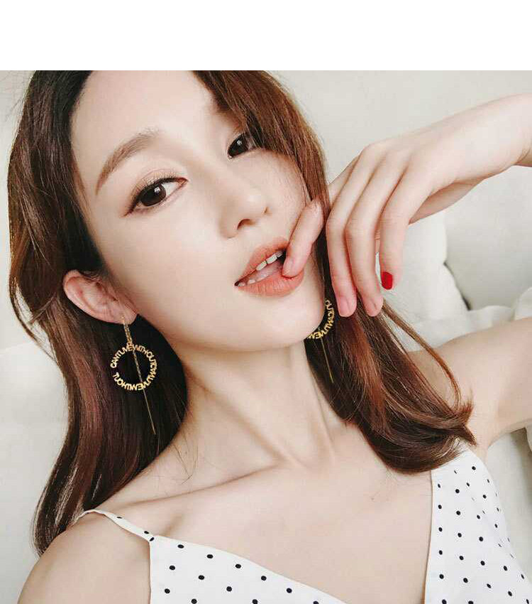 Свисающие серьги 新款2025现货韩耳钉英文字母大圆圈吊坠长款耳环s925银女耳线潮 OTHER