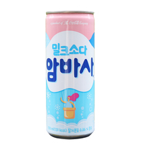 South Korea imported Coca-Cola milk carbonated drink 250ml soda soda summer drink ice cool