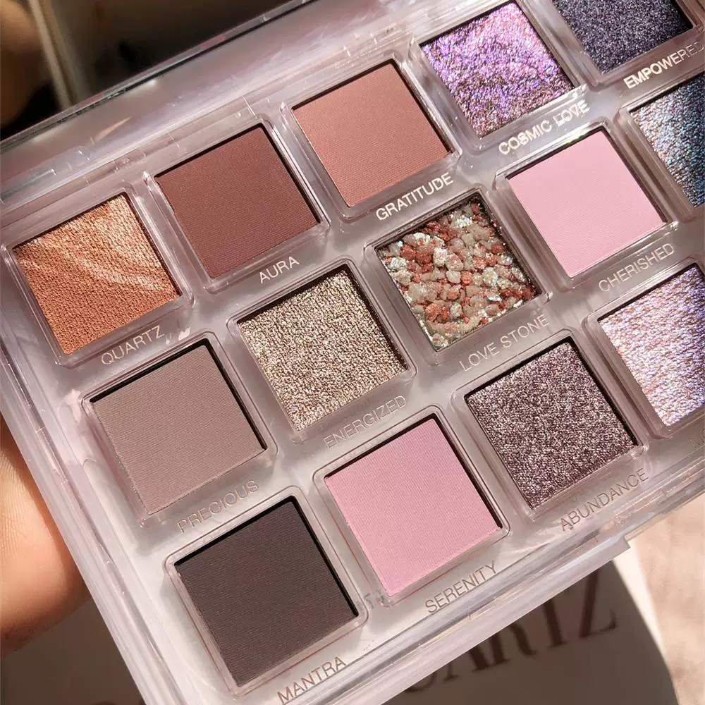Многоцветная палетка теней для век 9 оттенков hudaBeauty