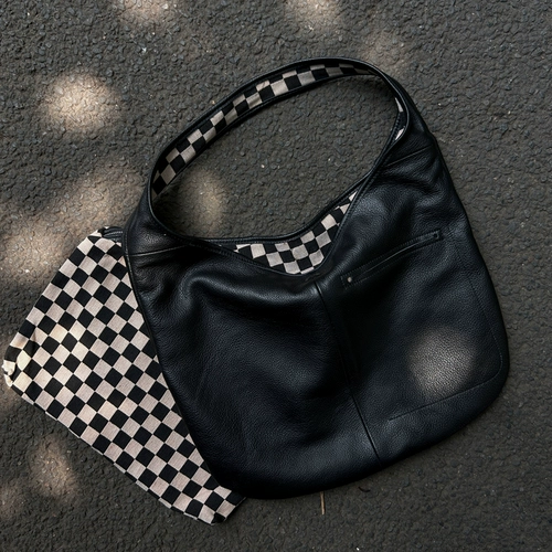 Кожаная минималистичная ретро вместительная и большая сумка подмышку на одно плечо, воловья кожа