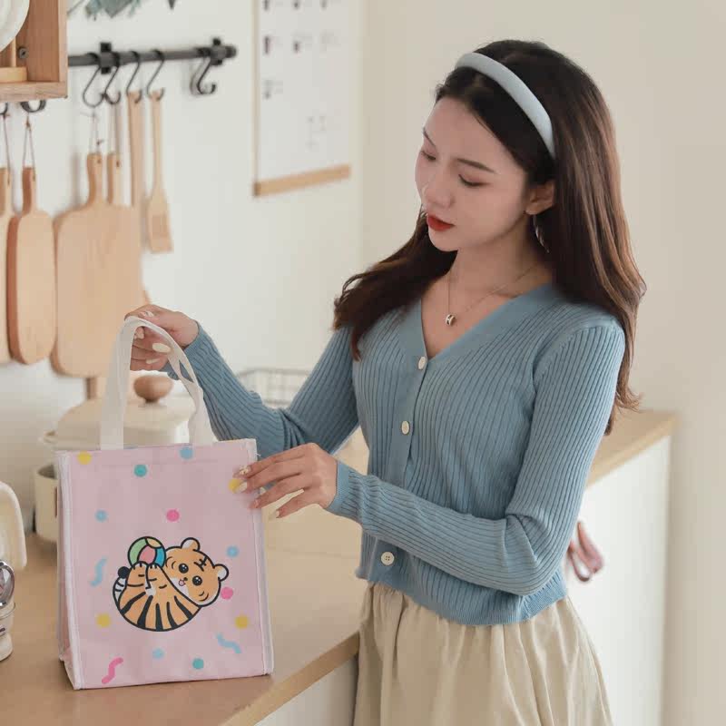 Strawberry half pond tiger year cute tiger bento bag insulation bag cartoon portable bento with thickened student canvas bag