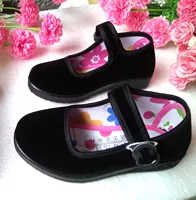 Черный мягкий нижний плоский каблук маленький этикет