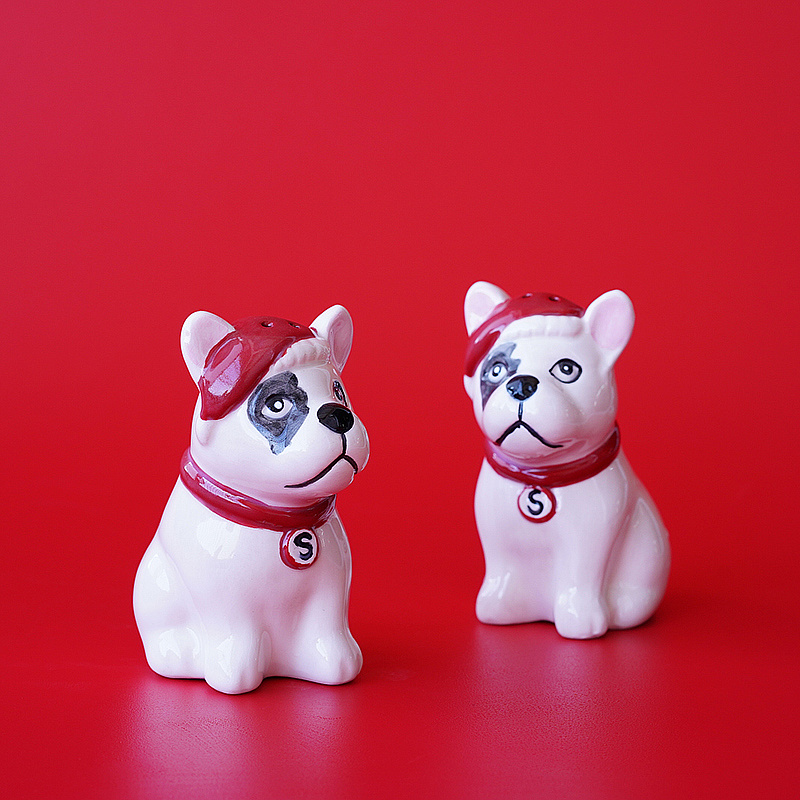 European and American tail list cute dog hand - drawn ceramic fittings flavor bottle festival desktop decorations New Year's gift