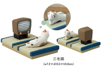 DEC0077 Japanese Japanese style three-flower cat lying on the side watching TV Resin phone holder