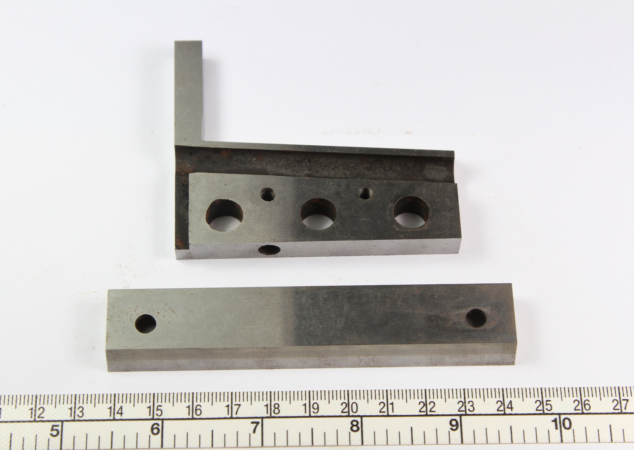Likoli 817 cut the blade with a fervent cutter