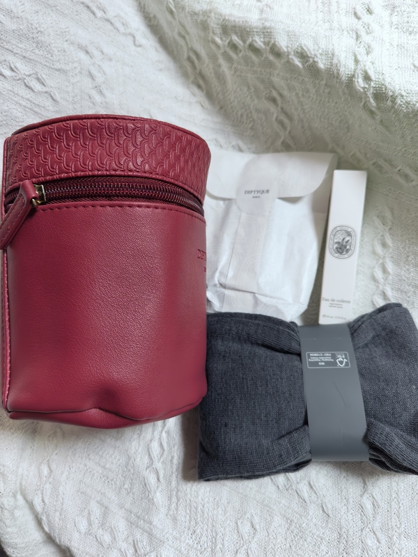 New! Qatar Airways Cosmetic Bag, Toiletry Bag, Storage Bag Set