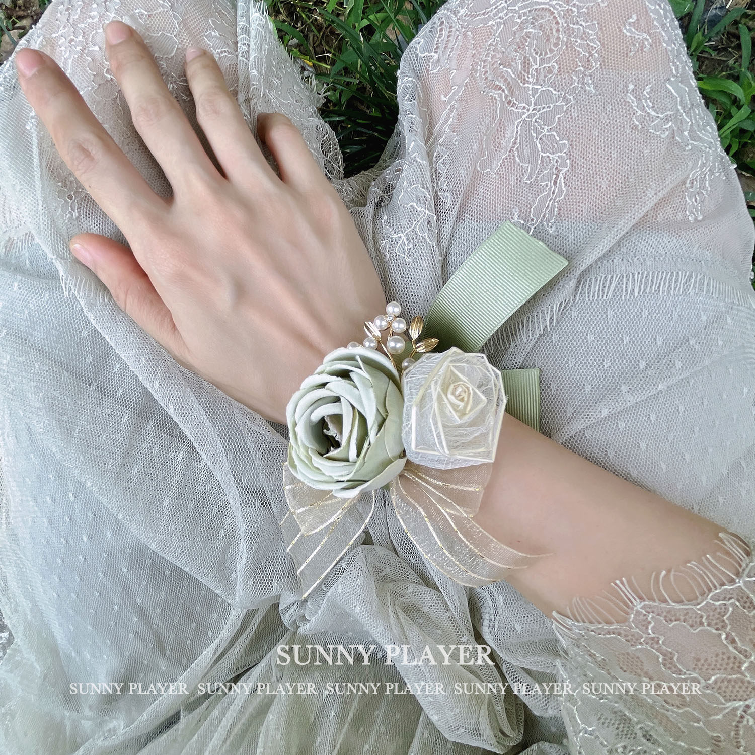 Wrist flower small fresh green wedding bride bridesmaid sisters accompanying hand gift ins wind super fairy air high-end hand flower