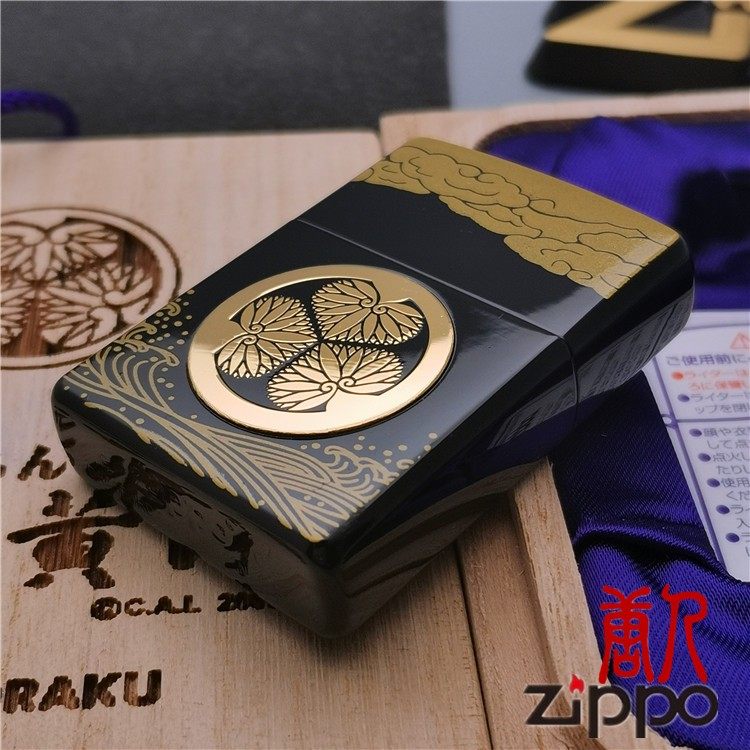 2005年限定日版唐人ZIPPO 水户黄门本金莳绘款｜经典藏品值不值入手