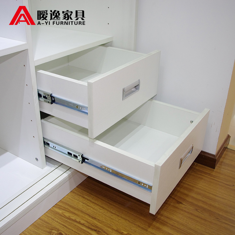 шкаф купе с выдвижными ящиками. шкаф с выдвижными ящиками. ящик купе. ящики в гардеробной. шкаф купе с выдвижными ящиками внутри.