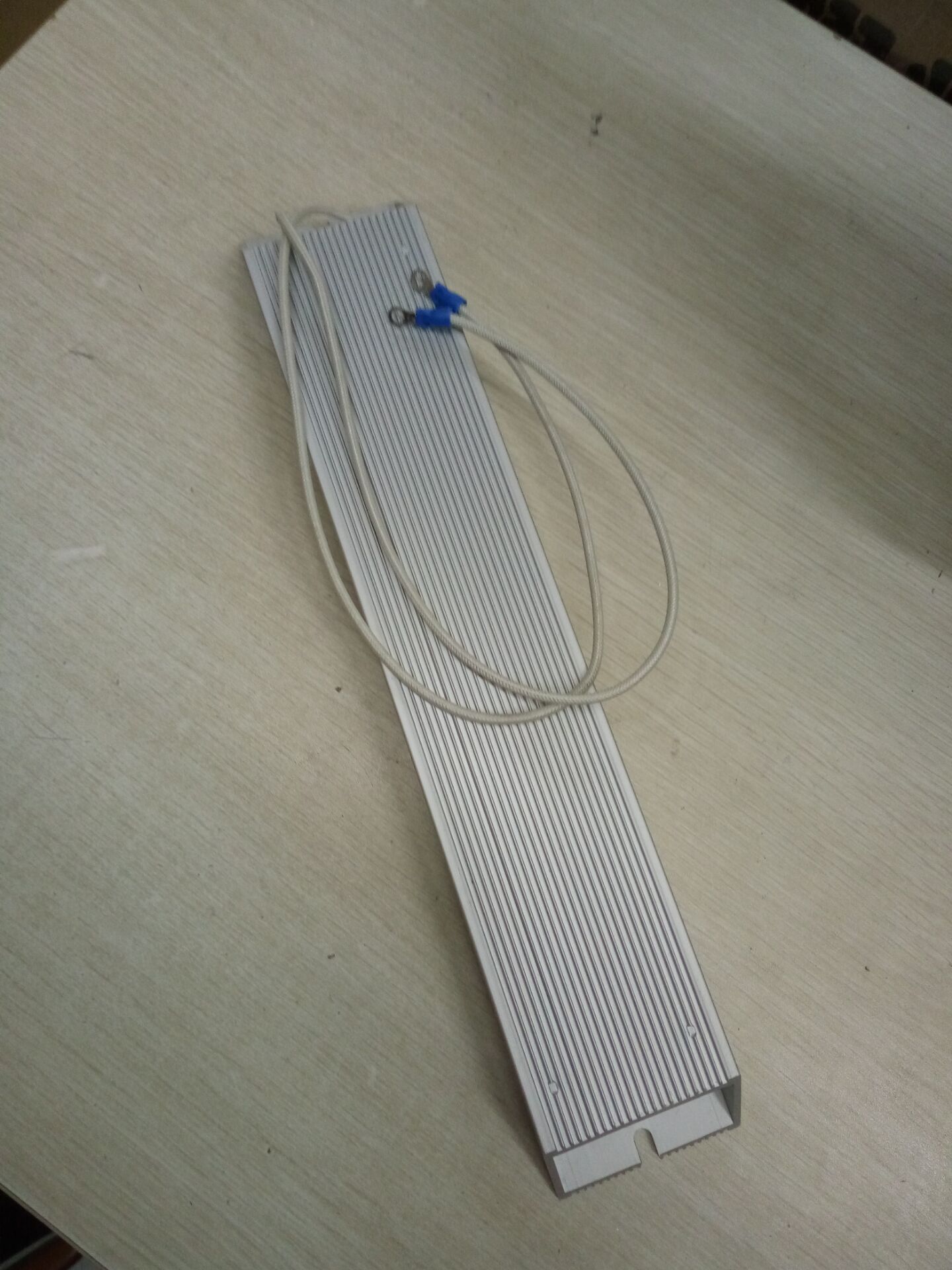 Order aluminum shell brake resistance RXLG 750W 0 6Ω 0 6R 0 6ohm J accuracy±5%