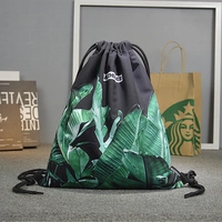 Двойной слой с черным банановым листом.