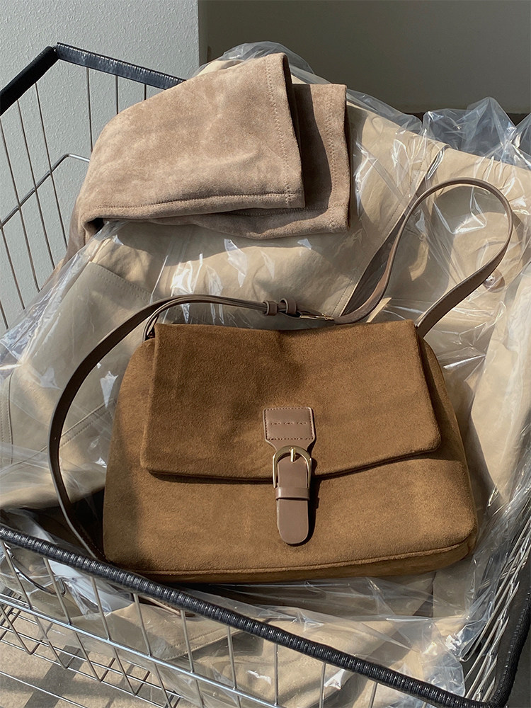 Damen Samt Schultertasche Im College Style Für Die Schulter_voghion.com
