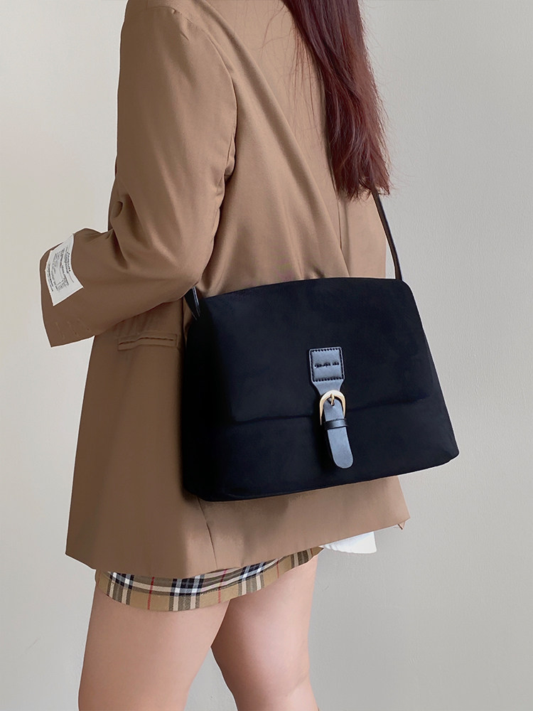 Damen Samt Schultertasche Im College Style Für Die Schulter_voghion.com