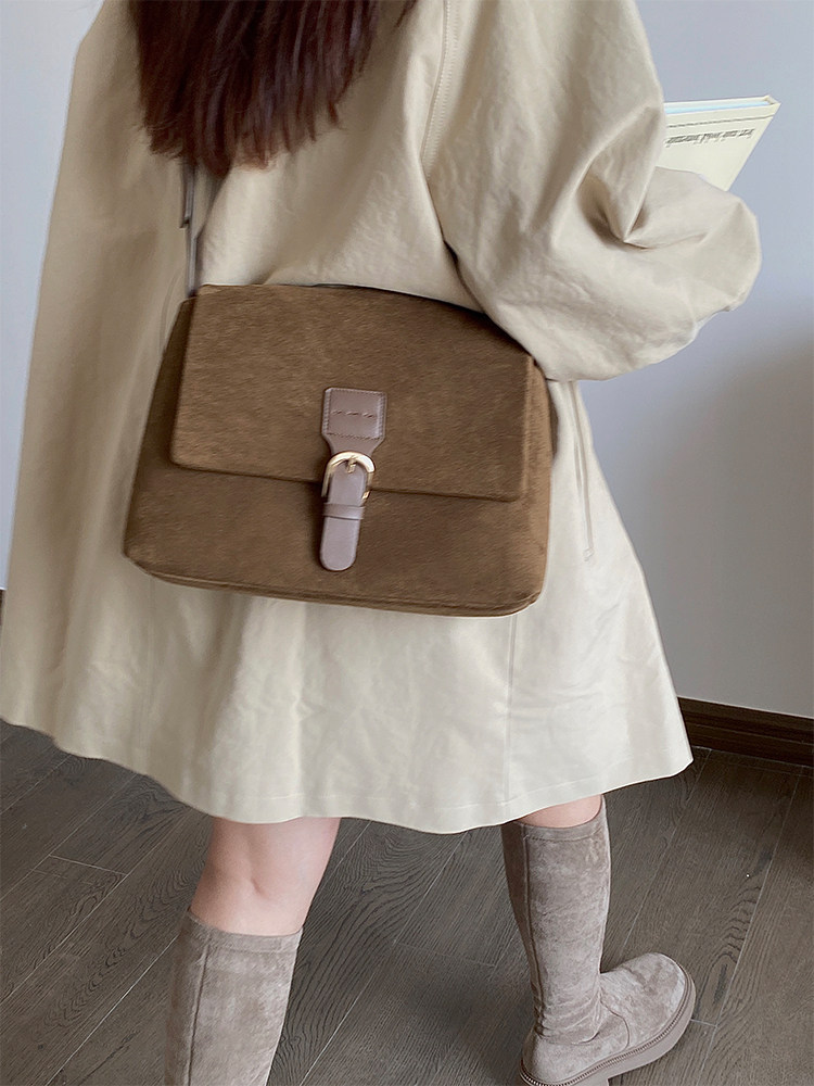 Damen Samt Schultertasche Im College Style Für Die Schulter_voghion.com