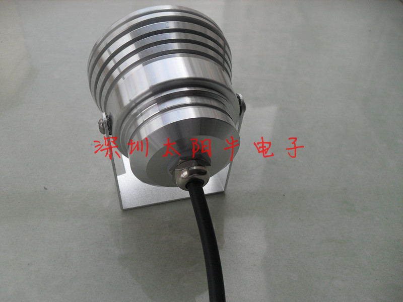 Đèn xe máy 12V sửa đổi đèn LED xe máy 3 đèn điện 3 đèn L2 CREE đèn trắng bên ngoài đèn trợ sáng cho xe máy