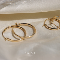 TWOR high appearance rate basic pure 18K real gold versatile small earrings female classic ins Wind gold earrings
