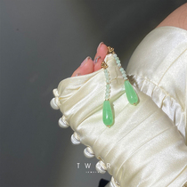 TWOR green papaya flavor summer French retro American 14K note golden green jade drop earrings