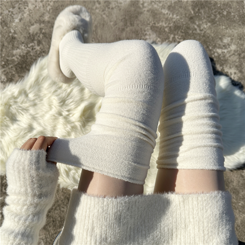 Fleece-Lined Over-The-Knee Socks for Women, Autumn and Winter Thick Warm Coral Fleece White Calf Socks, Rolled Edge Slouch Socks