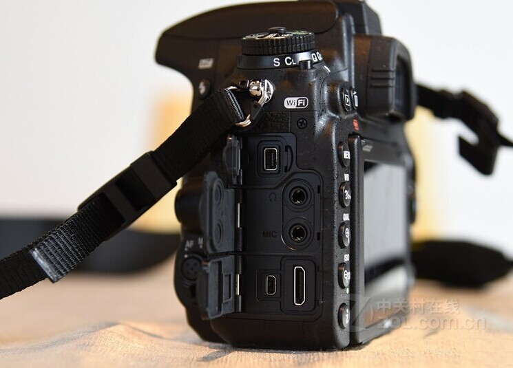 Máy ảnh DSLR full-frame mới của Nikon / Nikon D750 đi kèm với WIFI tương đương với các sản phẩm đặc biệt chính hãng của D810 - SLR kỹ thuật số chuyên nghiệp máy ảnh cơ giá rẻ