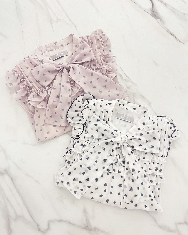 Pium Heart-Shaped Printed Bow Collar Ruffled Half-Sleeve Shirt Official Agent Pium Heart-Shaped Printed Bow Collar Ruffled Half-Sleeve Shirt Official Agent