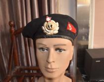 The former Soviet Unions 1989-made Marine Corps Junguan black beret 56cm tight head circumference