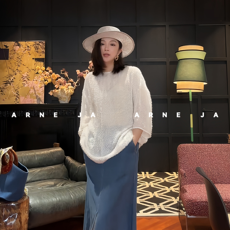 「Arne Ja」Heavy-Duty Sparkling Feather-Like Tassel Texture Round-Neck Mulberry Silk Top Jacquard A760 「Arne Ja」Heavy-Duty Sparkling Feather-Like Tassel Texture Round-Neck Mulberry Silk Top Jacquard A760