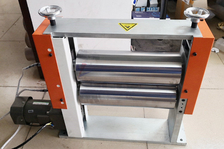 Electric heating roller pressing machine high temperature ironing bonding machine hot stamping machine laminating machine laminating heat transfer machine heating roller