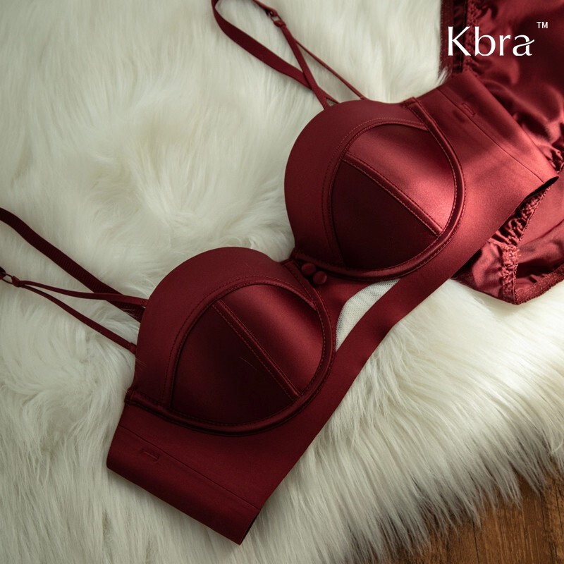 Victoria's Red Underwear Set for Women in Their Zodiac Year, Designed for Small Busts, Enhancing and Enlarging Appearance, Gathering Side Breasts, Anti-Sagging Bra Set