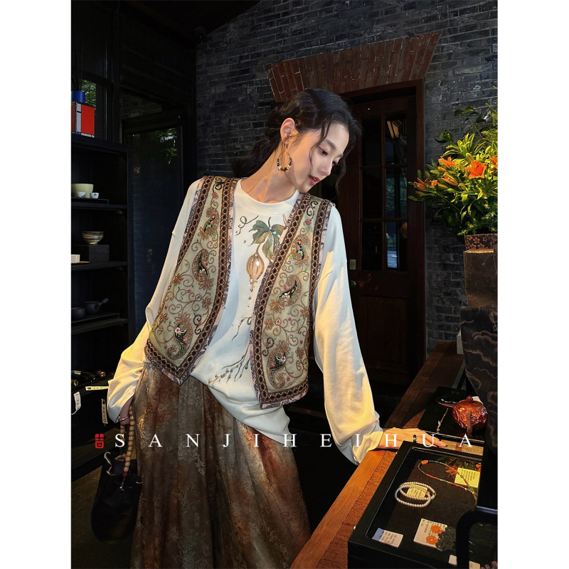 Sanji Heihua [Jiuli Xiang] Ethnic Phoenix Vest Special Cutwork Embroidered Mesh Paisley Pattern 2026 New Model