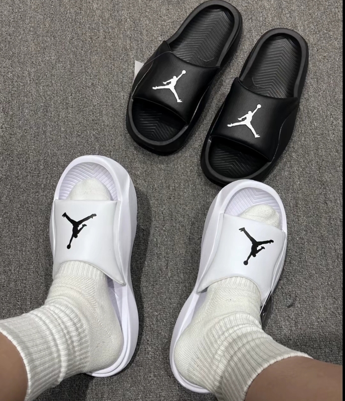 Jordan Franchise Simple and Comfortable Non-Slip Slip-On Slippers for Men Black and White Hf3263-001-100