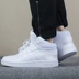 Giày Adidas neo nữ 2018 mùa thu mới thể thao thoải mái mang giày cao cổ thông thường B42099 Dép / giày thường