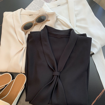 This temperament JUE ~ early fall law style retro long sleeve snowspinning V collar commuter blouse with a shirt woman