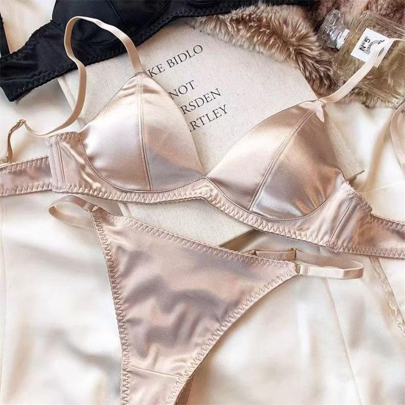 Victoria French-Style Satin Triangle Cup Smooth Lingerie Set Without Underwire for Small Busts, Sexy Deep V Thin Bra Set