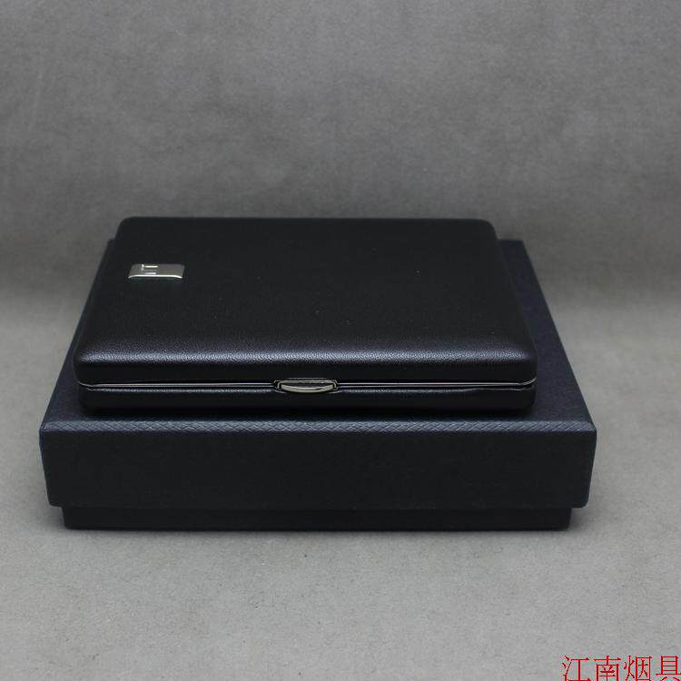 Special cabinet UK dunhill Denhill Festive Road Smoking Box PA2317 Black Genuine Leather Cigarette Case Glossy 20