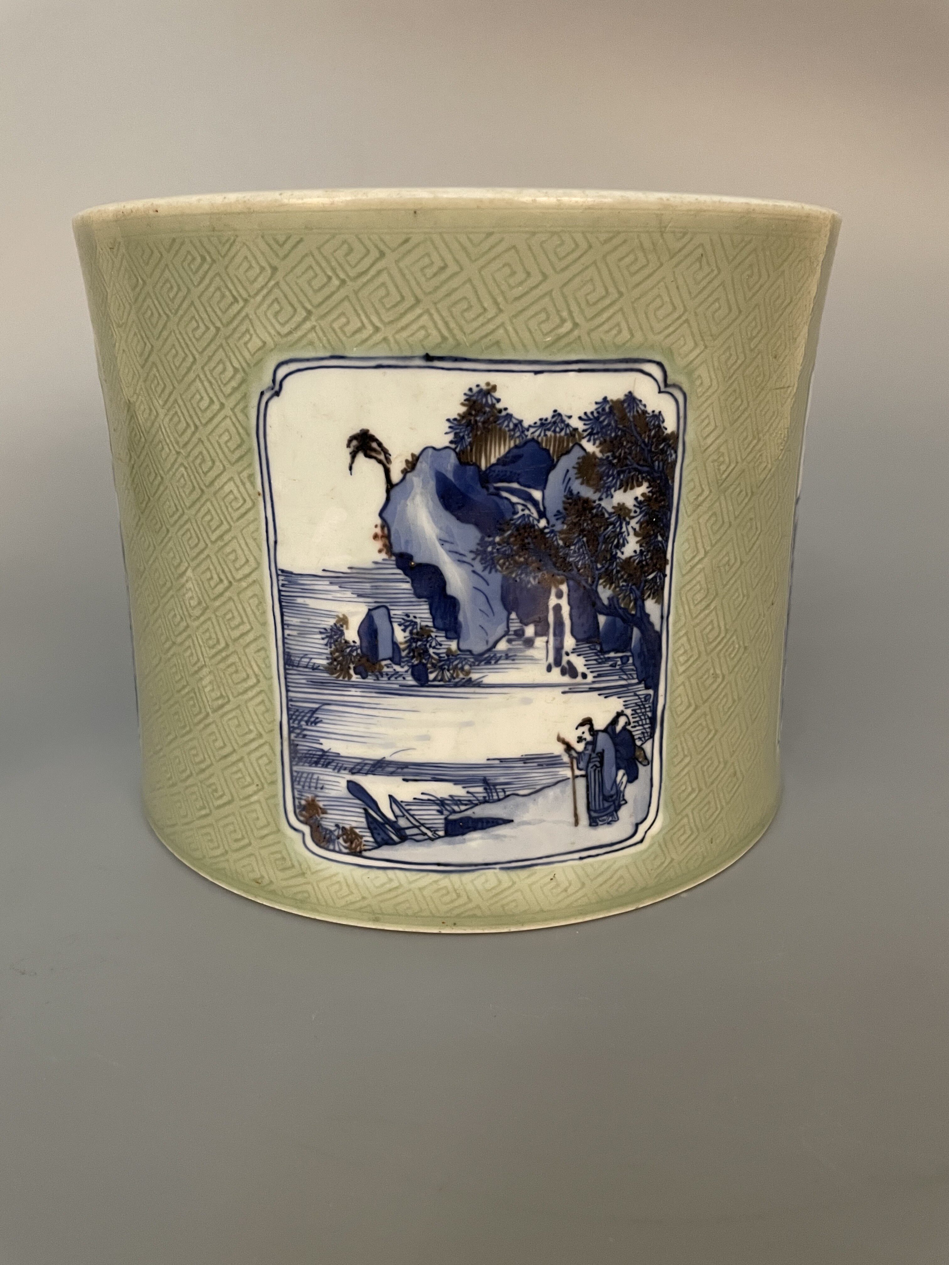 Qing Kangxi Jindi bean green glaze four sides of the blue and white glaze in the red pen sea Qing Dynasty pen holder