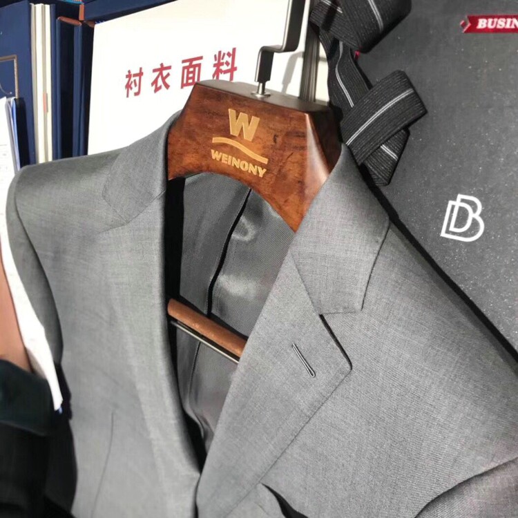 Деревянные вешалки 宽肩无痕西装衣架木质衣挂定制实木西服衣架西装架实木大衣架衣撑 Yongde