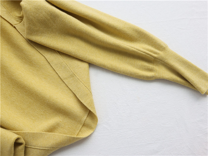 The new 2022 autumn collection of woolen knitted cardigan for women features a loose-fitting shawl with a laid-back style. It is a one-piece solid-color outerwear with a small coat pic 36