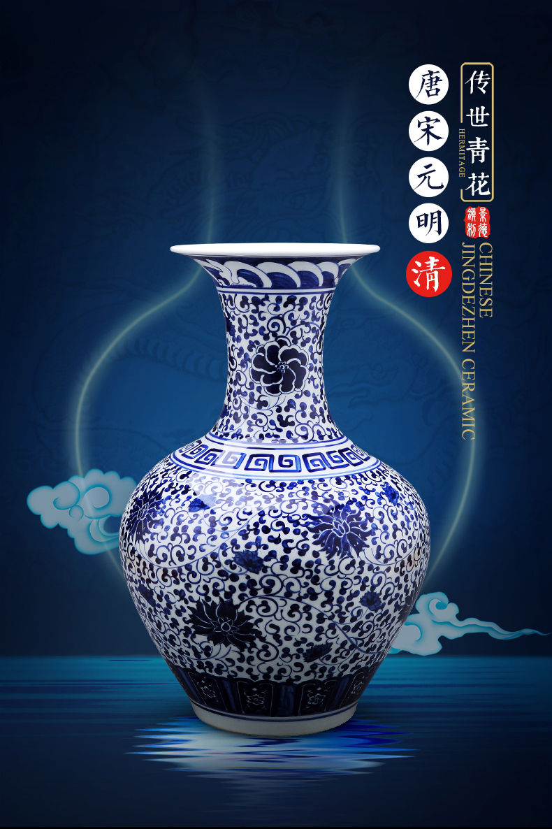 Jingdezhen ceramic vase furnishing articles of Chinese style hand draw archaize of large blue and white porcelain vase large flower decorations