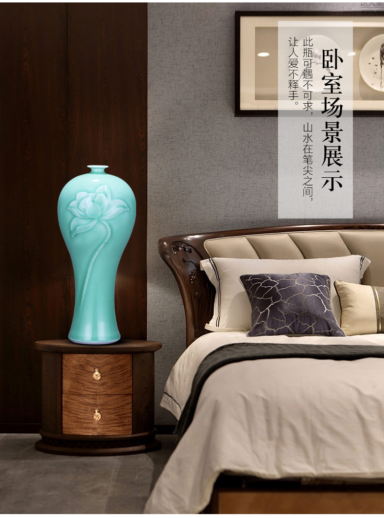 Jingdezhen ceramics reliefs green glaze vase is I and contracted zen household decorates sitting room flower arranging wine furnishing articles