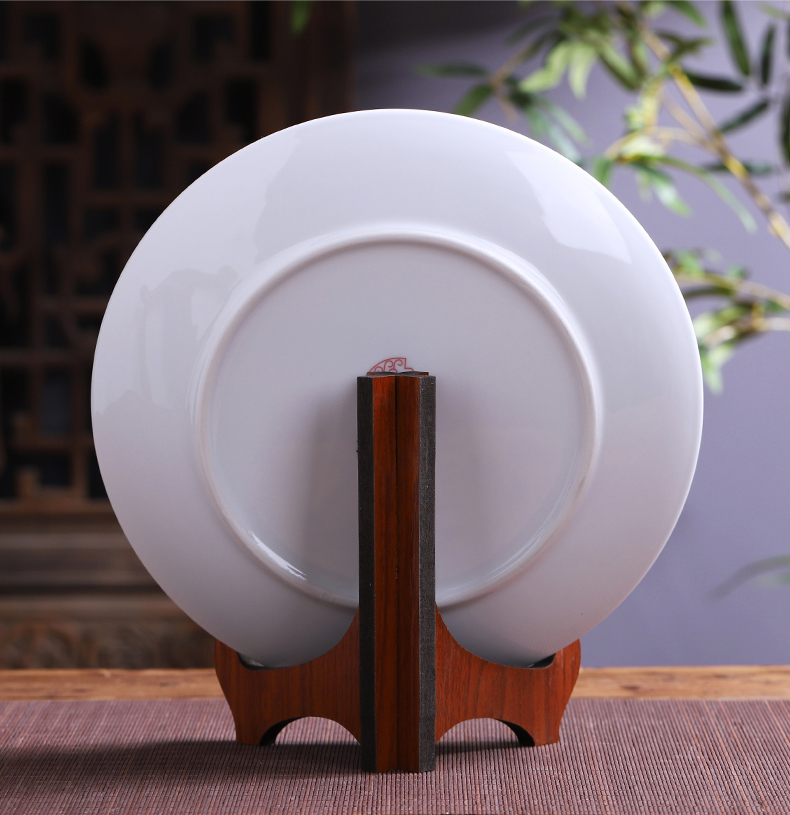 Jingdezhen ceramics hang dish red dog winter jasmine decorative plates home wine rich ancient frame sitting room adornment is placed
