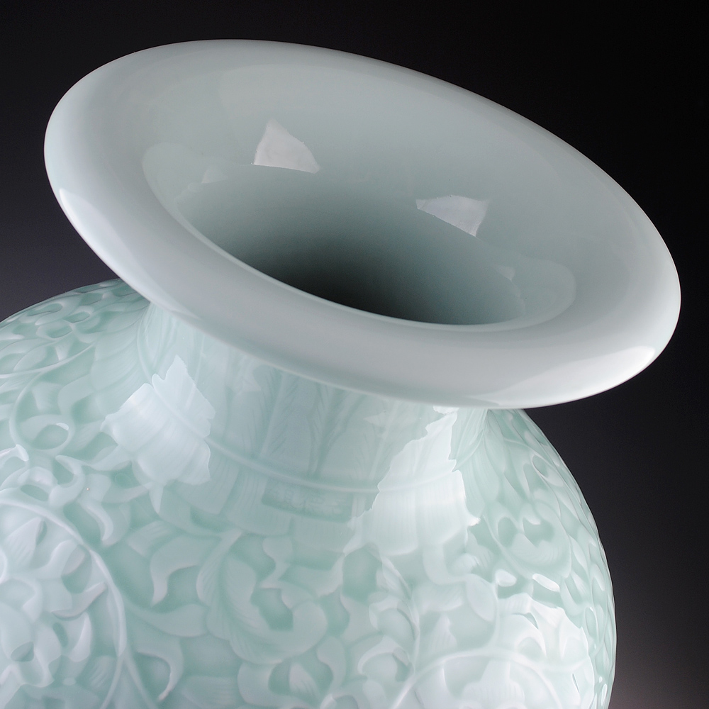 Jingdezhen ceramic furnishing articles flower implement manual reliefs green glaze of large vases, famous master works sitting room adornment