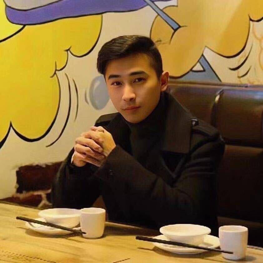 毅毅6660文玩皮具店的LOGO
