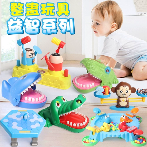 TikTok, игрушка, акула, кусает палец, крокодил, популярно в интернете, антистресс