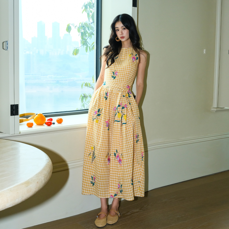 Lazyz Retro Heavy Floral Embroidery Sleeveless Dress for Women Summer 2026 New Lace-Up Waist-Cinching Vacation Long Dress Lazyz Retro Heavy Floral Embroidery Sleeveless Dress for Women Summer 2026 New Lace-Up Waist-Cinching Vacation Long Dress