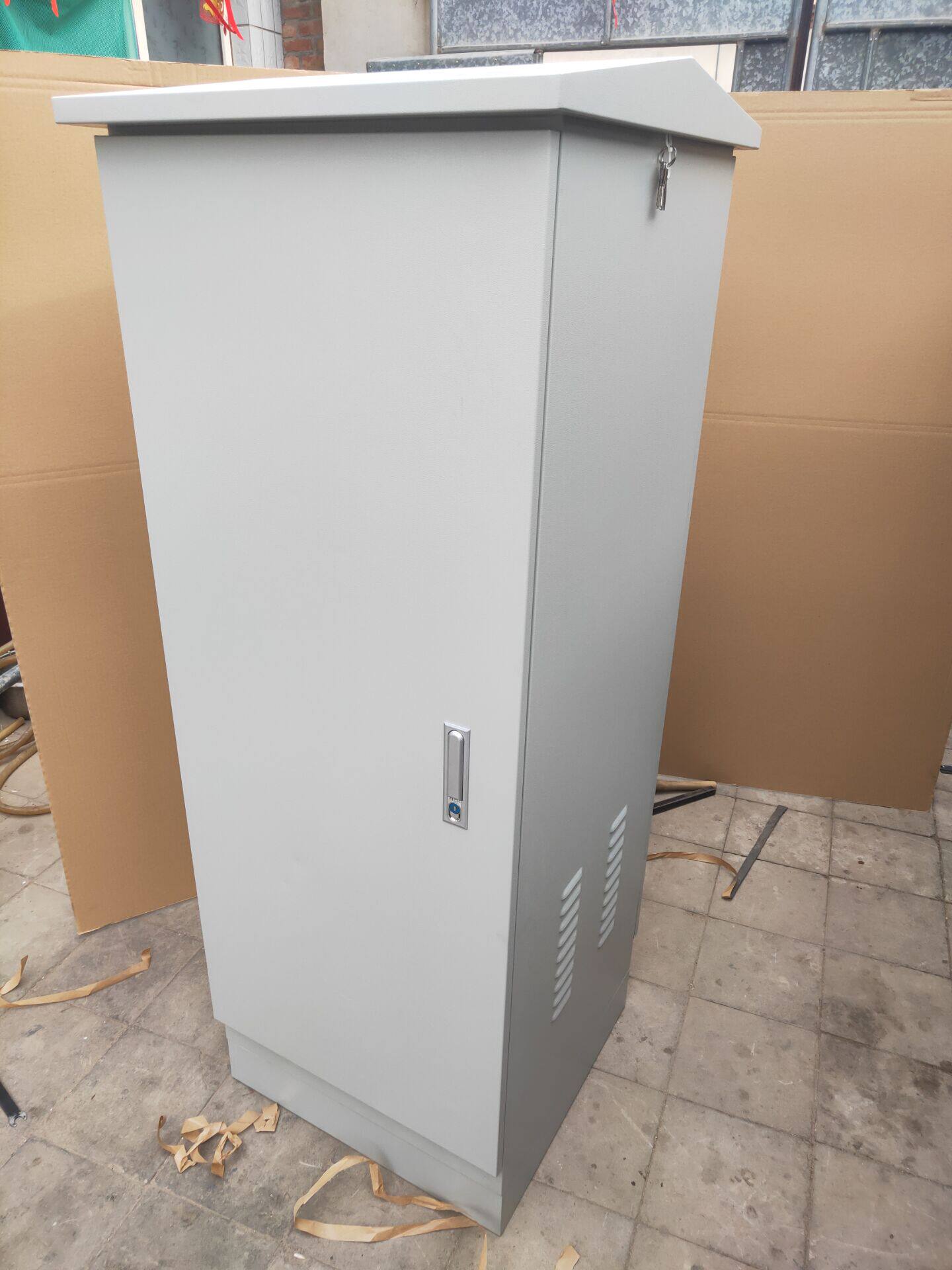 Outdoor rain-proof enclosure 1 5 m outdoor waterproof cabinet waterproof case monitoring internet cabinet server cabinet